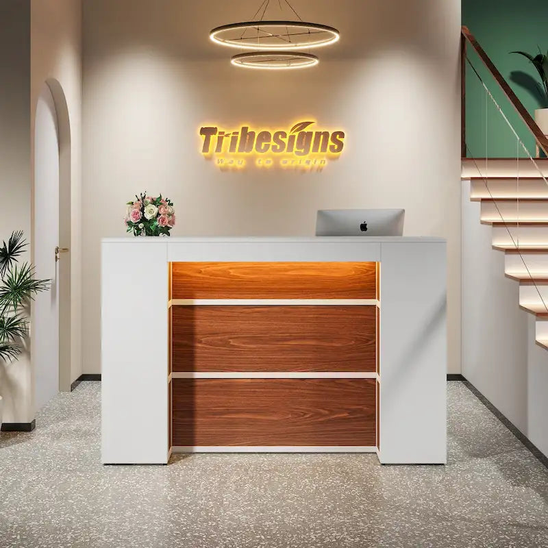 Bureau d'accueil avec lumières LED, grand comptoir d'accueil avec panneaux privatifs