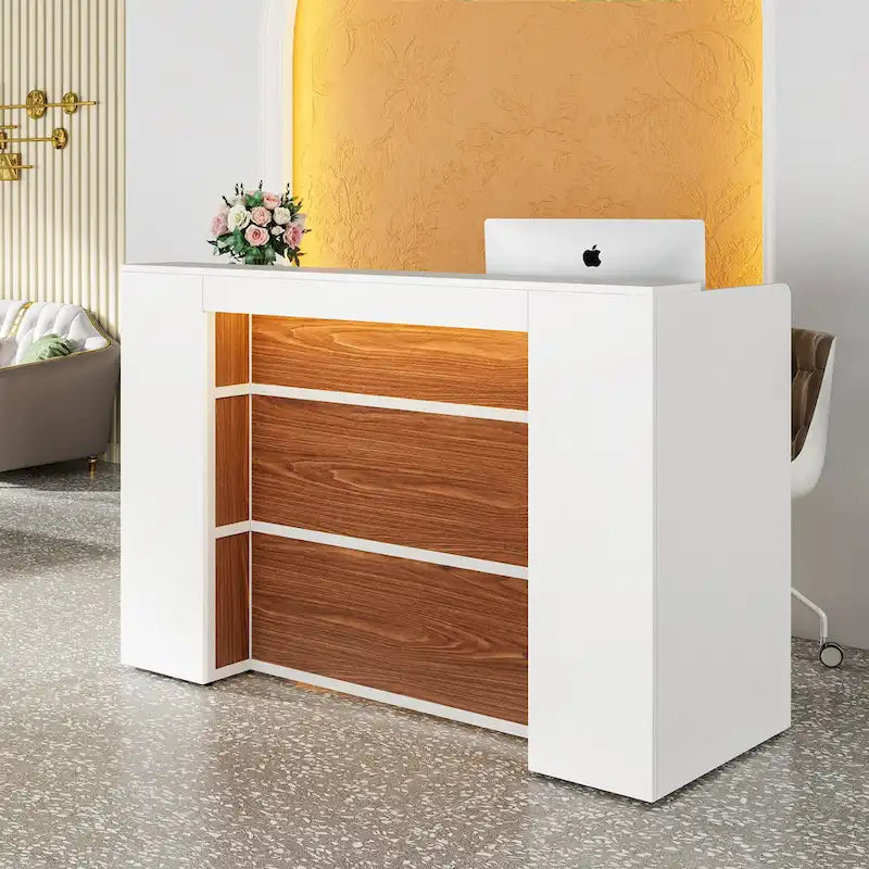 Bureau d'accueil avec lumières LED, grand comptoir d'accueil avec panneaux privatifs