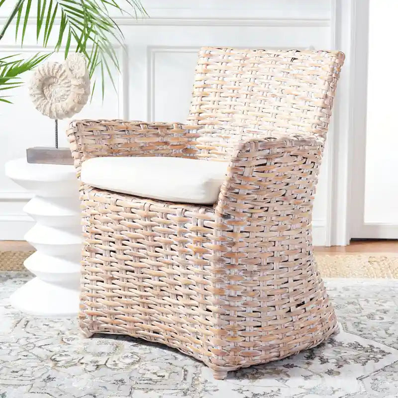Fauteuil SAFAVIEH Ginny en osier gris délavé – 28 L x 24 P x 33 H – 28Wx24Dx33H