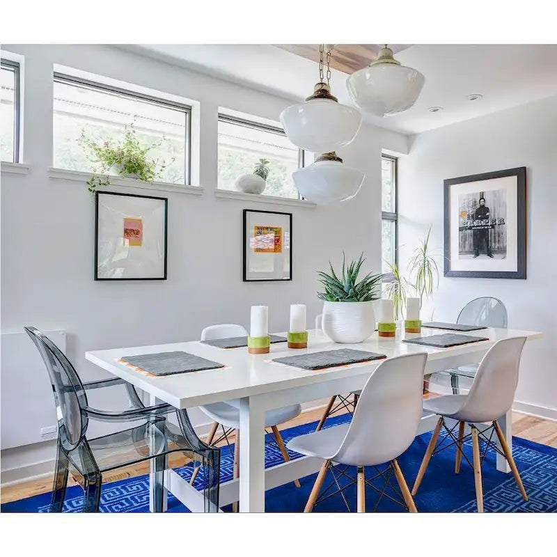 Chaises avec accoudoirs de salle à manger de cuisine de style design moderne en plastique moulé cristallin transparent, intérieur et extérieur