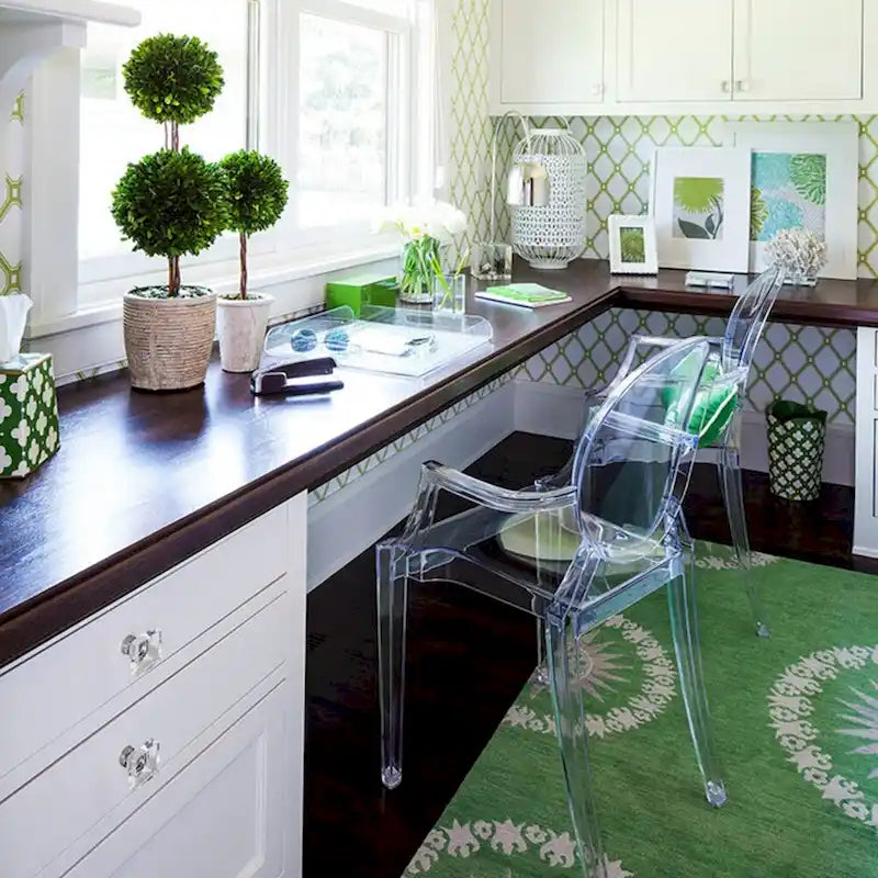 Chaises avec accoudoirs de salle à manger de cuisine de style design moderne en plastique moulé cristallin transparent, intérieur et extérieur