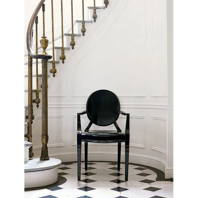 Chaises avec accoudoirs de salle à manger de cuisine de style design moderne en plastique moulé cristallin transparent, intérieur et extérieur