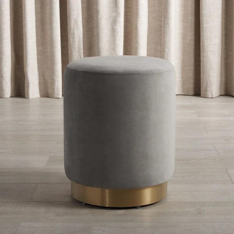 SAFAVIEH Couture Fanka, pouf en velours avec base en laiton – Bleu marine/laiton