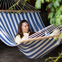 Northlight Hamac double 2 personnes matelassé en macramé rayé - 9' x 56 - bleu et crème