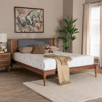 Lit plateforme Eliseo Mid-Century Modern en tissu gris foncé et bois finition noyer