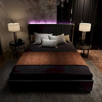 Cadre de lit moderne illuminé avec garniture dorée - Design rembourré et chic