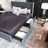 Cadre de lit moderne illuminé avec garniture dorée - Design rembourré et chic