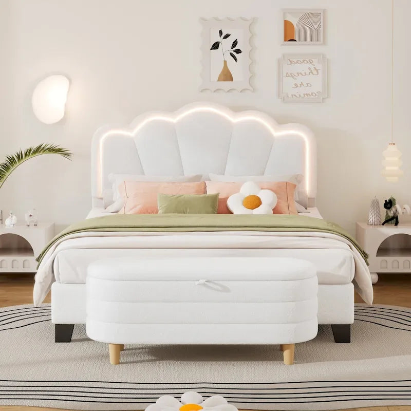 Ensembles de chambre à coucher 2 pièces Grand lit plateforme LED tapissé en forme de fleur avec pouf de rangement - Tissu Sherpa