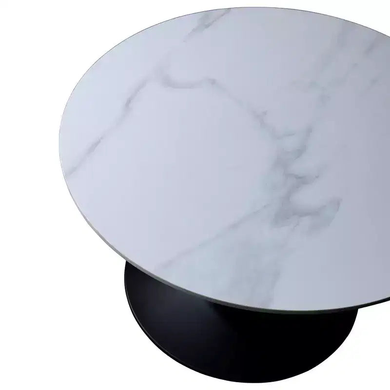 LeisureMod Verve 27 table basse ronde - plateau en pierre frittée et base piédestal en acier noir moderne, table d'appoint pour salon contemporain