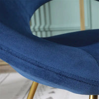 Fauteuil d'appoint en velours soyeux avec base dorée