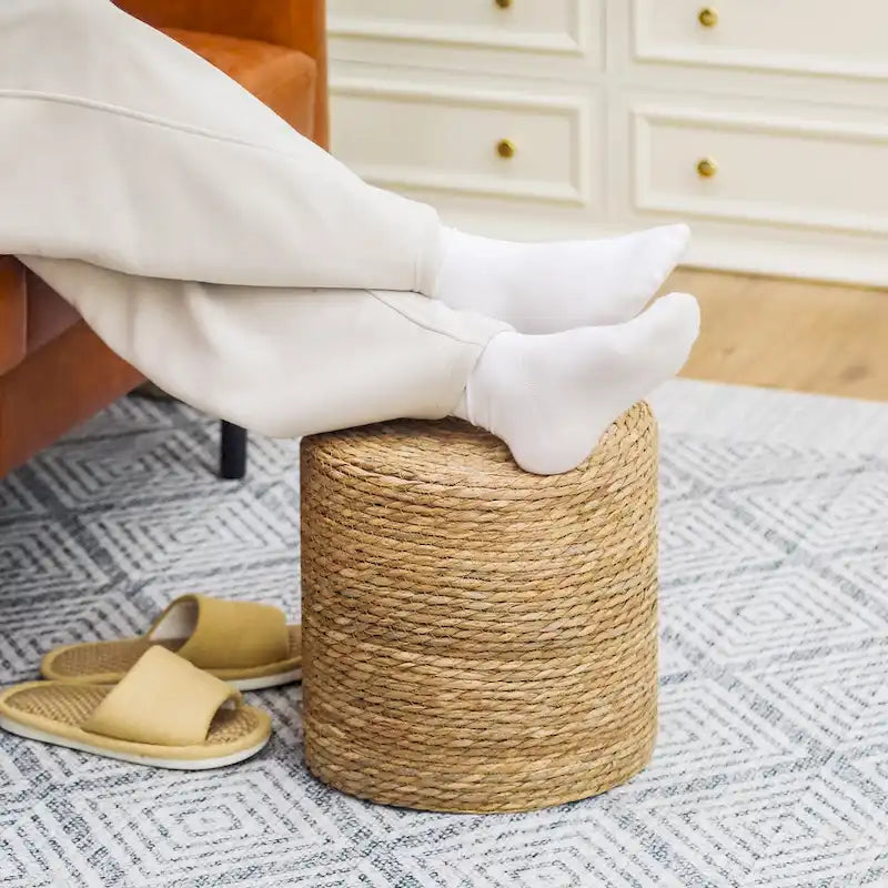 Adeco Pouf Rond en Jonc Naturel Tressé à la Main Repose-Pieds