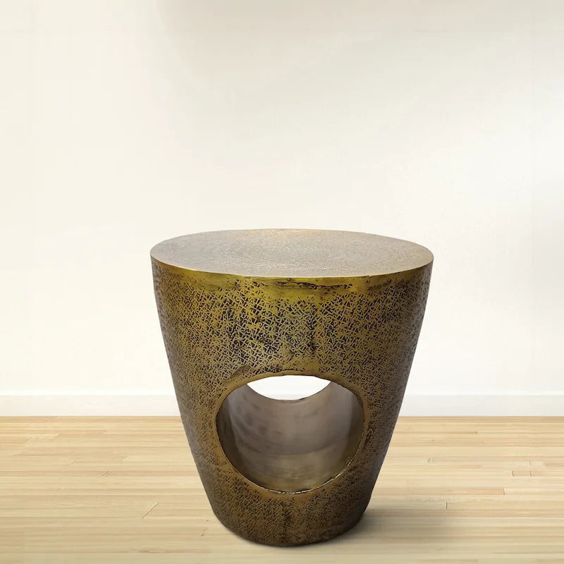 Table d'appoint Nala 17 pouces, forme de tambour effilée à centre creux unique, aluminium laiton antique