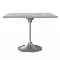 Table à manger carrée LeisureMod Verve avec plateau en résine marbrée blanche et base en acier brossé moderne pour cuisine