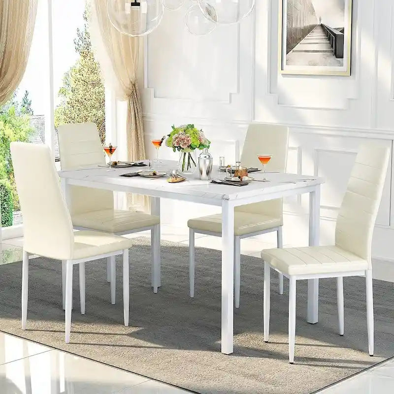 Ensemble de table à manger Mieres de style moderne 5 pièces à plateau en faux marbre avec 4 chaises de salle à manger rembourrées en similicuir