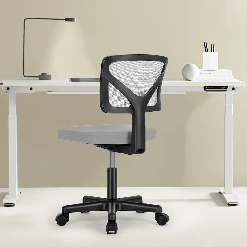 Chaise de bureau confortable rembourrée en cuir PU, chaise de bureau à domicile avec accoudoirs et pivot réglable