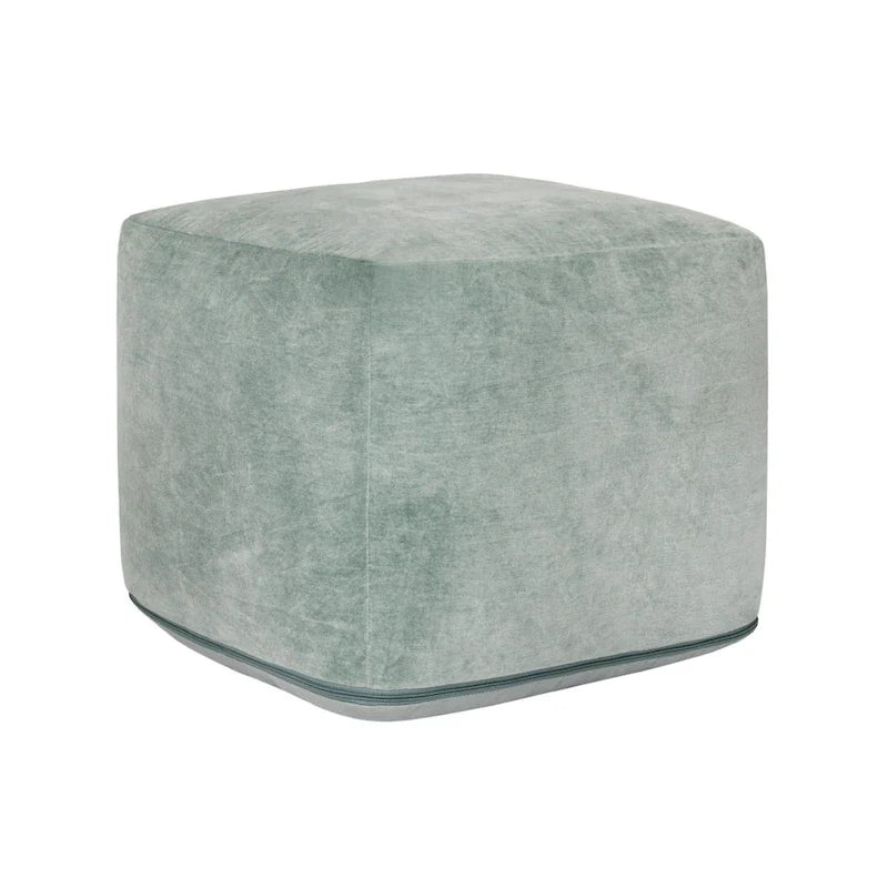Villa by Classic Home Heirloom 18 Pouf en velours