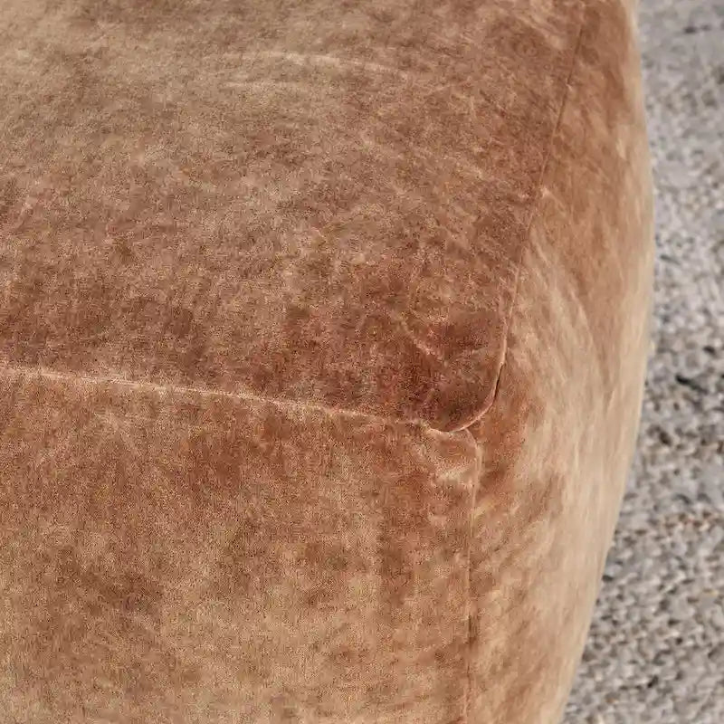 Villa by Classic Home Heirloom 18 Pouf en velours