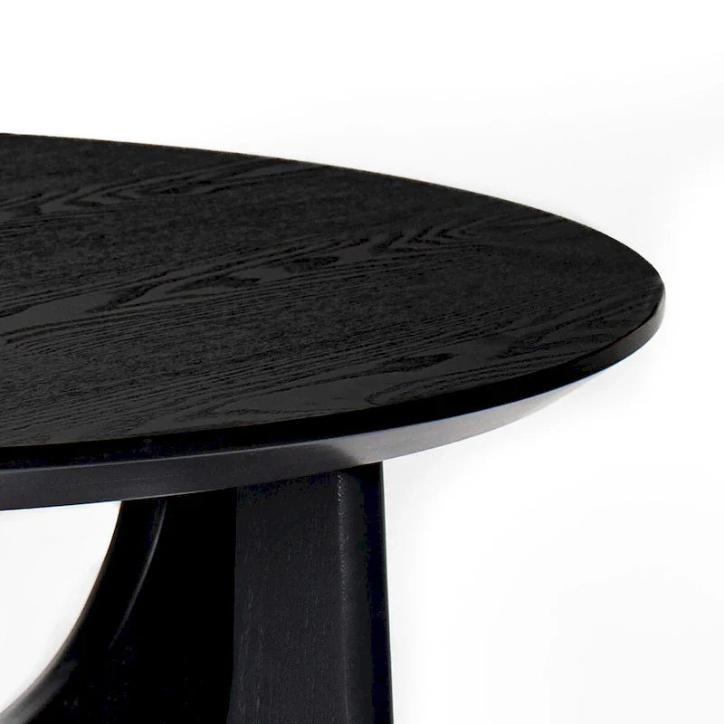 Table basse ronde en bois contemporaine et élégante avec pieds croisés attrayants