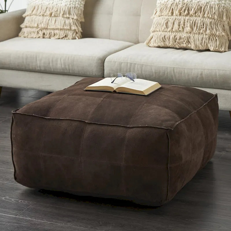 Pouf carré bas en cuir avec motifs patchwork - Marron, Gris ou Marron foncé - Roche River Decor