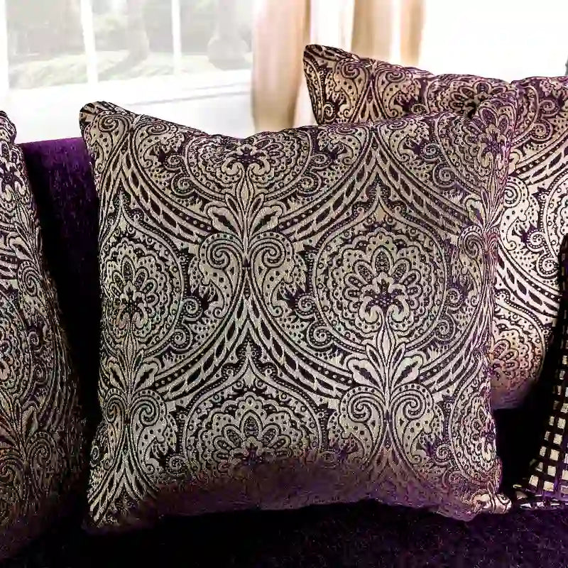 Grendel Causeuse traditionnelle violette en chenille à accoudoirs roulés par Furniture of America