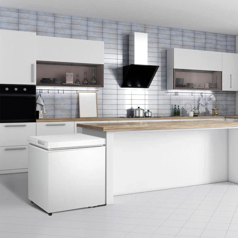 Congélateur coffre 1.8 pi³ avec panier amovible, drain inférieur, thermostat 7 niveaux, conception autonome pour maison et appartement