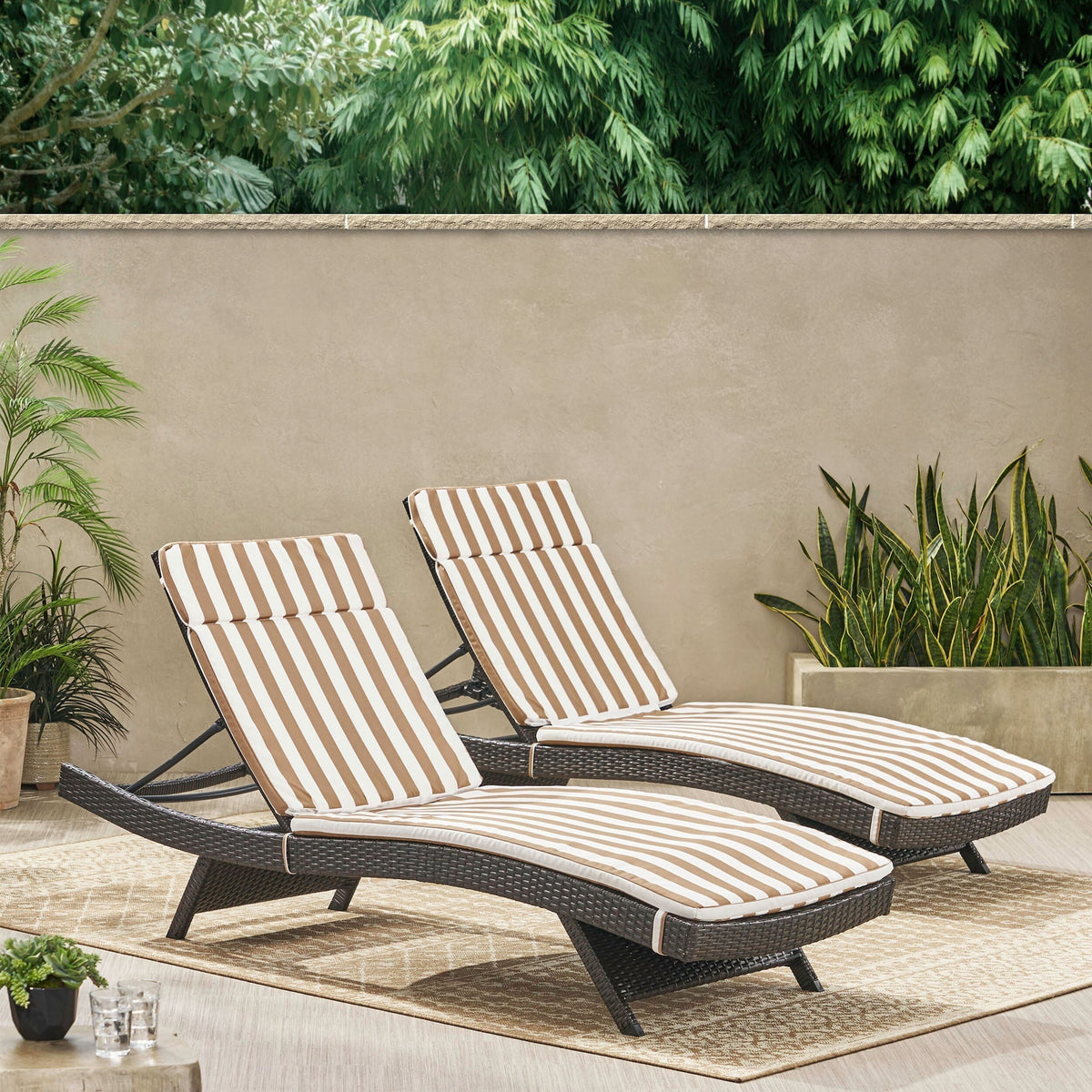 Salem Ensemble de coussins d'extérieur pour méridienne - coussins uniquement (lot de 2) par Christopher Knight Home - 79.25L x 27.50l x 1.50H