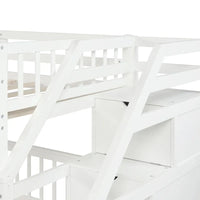 Lit mezzanine double sur lit double en bois avec escalier, balustrades hautes et échelle
