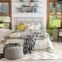 Lit plateforme traditionnel à lattes Amanda pleine grandeur de Furniture of America