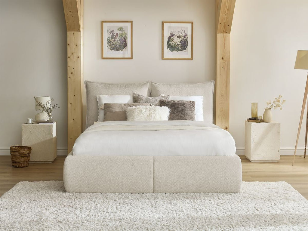 GARANCE Lit coffre GARANCE avec tête de lit effet oreiller tissu bouclette